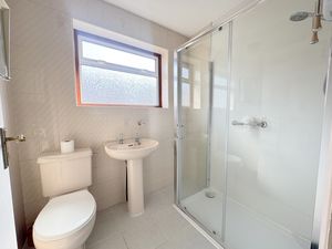 Kirkhurst Close- click for photo gallery